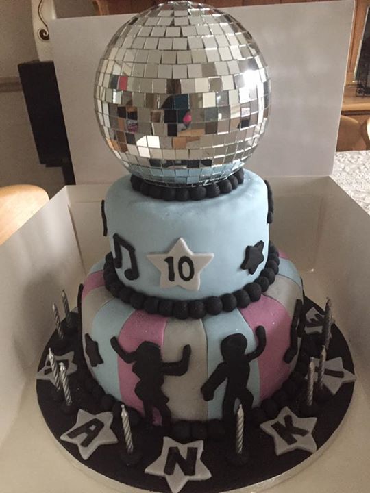Photos from Caroline Gordon | Cakes's post